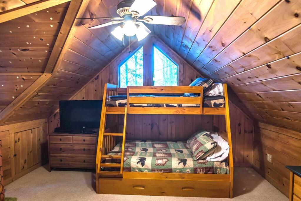 Private Creekside Cabin+Hot Tub,Pool Table, & Pets Ellijay Buitenkant foto