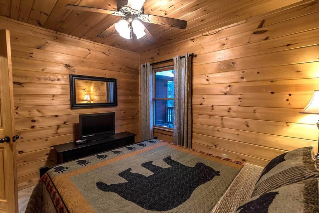 Private Creekside Cabin+Hot Tub,Pool Table, & Pets Ellijay Buitenkant foto