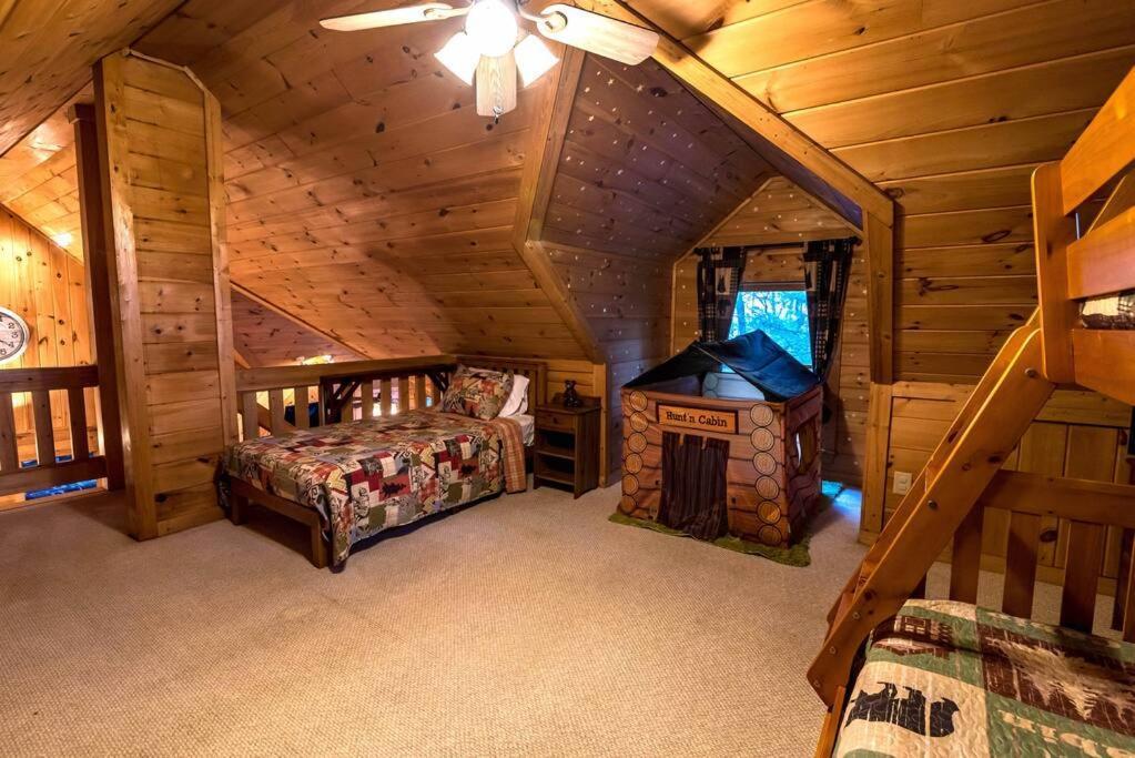 Private Creekside Cabin+Hot Tub,Pool Table, & Pets Ellijay Buitenkant foto