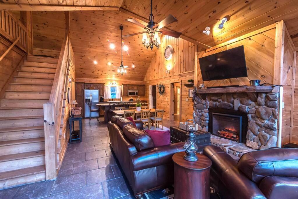 Private Creekside Cabin+Hot Tub,Pool Table, & Pets Ellijay Buitenkant foto