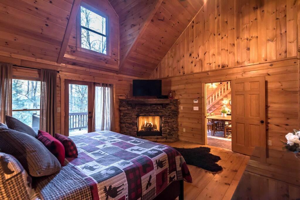 Private Creekside Cabin+Hot Tub,Pool Table, & Pets Ellijay Buitenkant foto