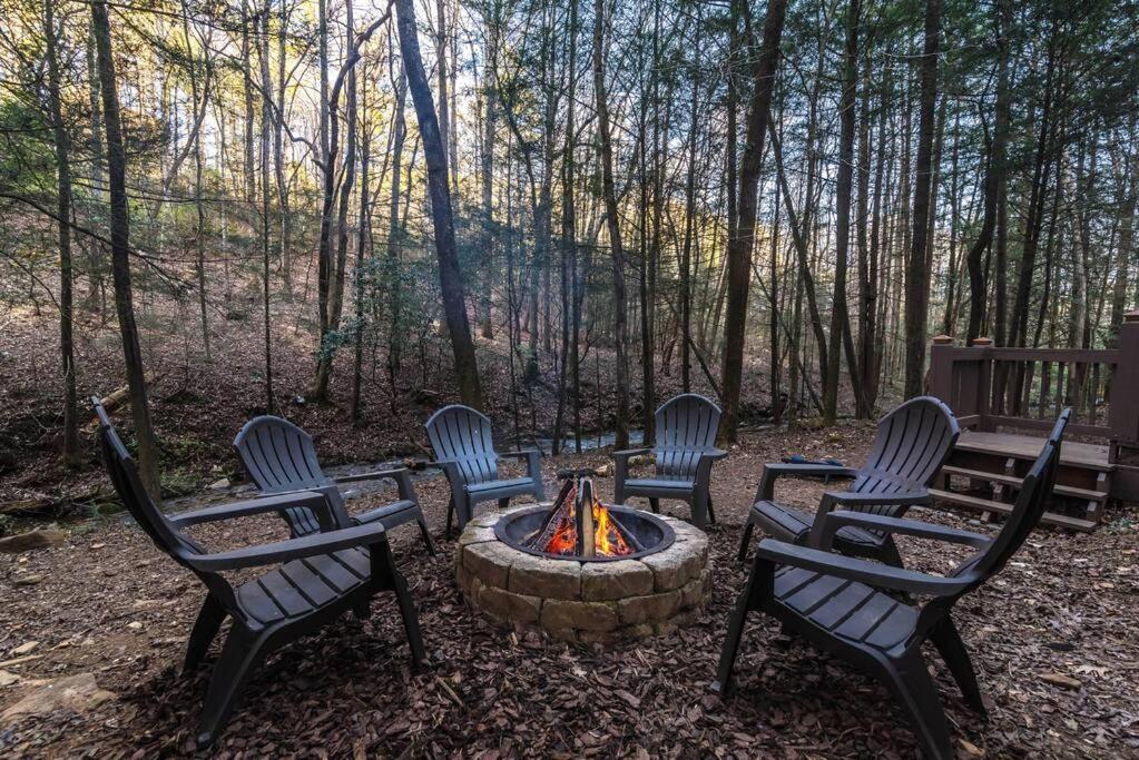 Private Creekside Cabin+Hot Tub,Pool Table, & Pets Ellijay Buitenkant foto